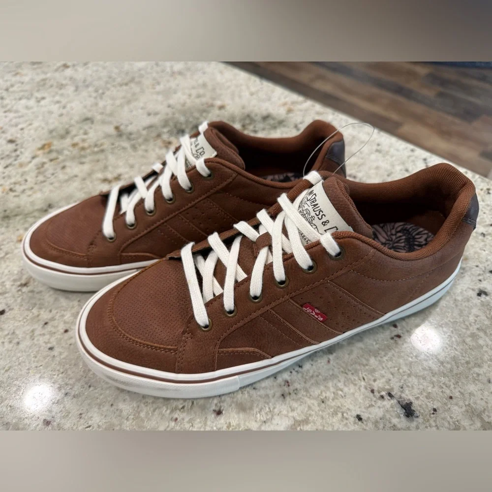 Levi's Men's Charter Brown and White Sneakers “NWOT”